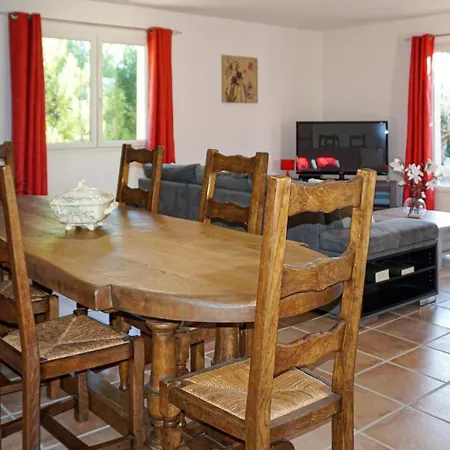 Holiday home 3 Bedroom Awesome In Les Corbieres Ferrals-les-Corbieres